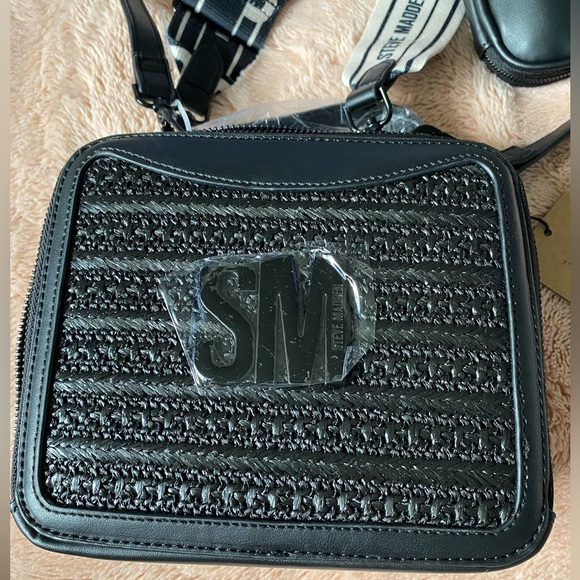 New Steve Madden Black Belizza handbag with removable coin pouch - Picture 2 of 10